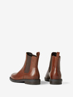 Amina chelsea boots