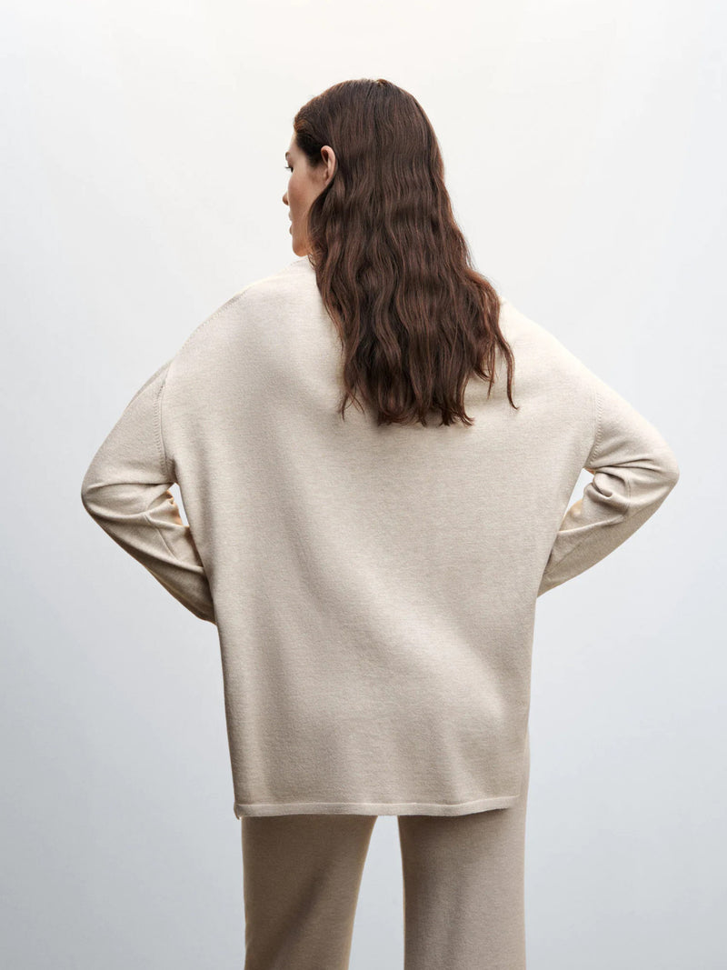 Sweater with side-slit